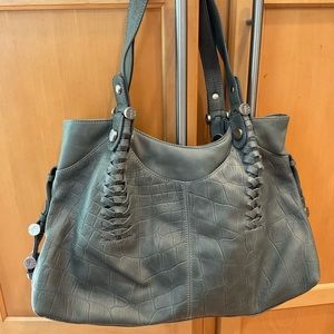 B Makowsky Purse use once very like new and perfect conditions Gray color